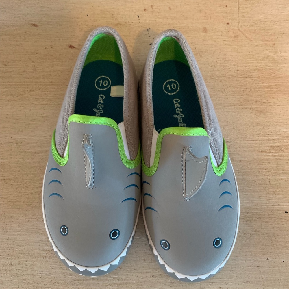 Shark toddler shoes